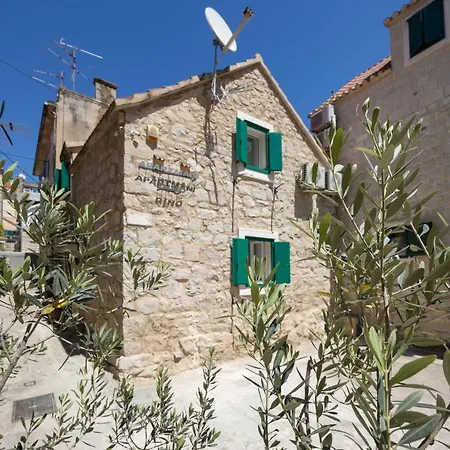 Deluxe Dino In The Old Town Of Split