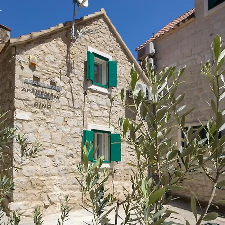 Deluxe Dino In The Old Town Of *