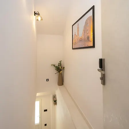 Deluxe Dino In The Old Town Of Lägenhet *