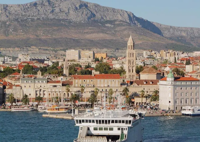 Deluxe Dino In The Old Town Of