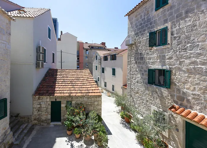Apartamento Deluxe Dino In The Old Town Of