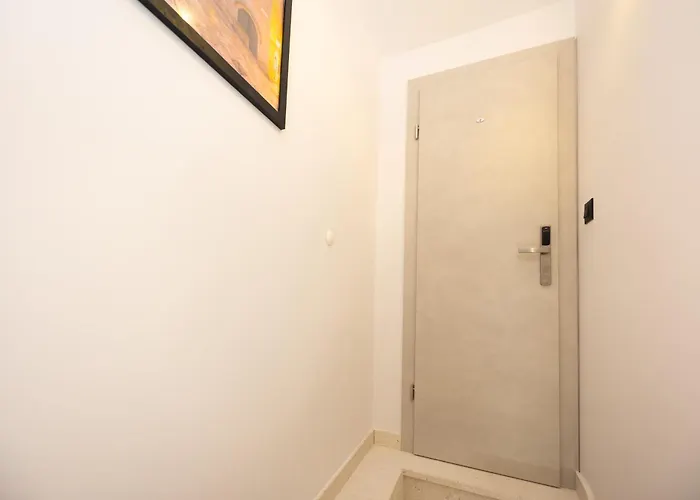 Deluxe Dino In The Old Town Of Apartamento Split