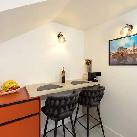 Deluxe Dino In The Old Town Of Apartamento *