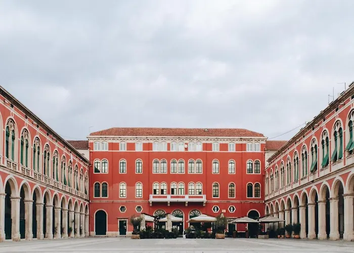 Apartment Deluxe Dino In The Old Town Of