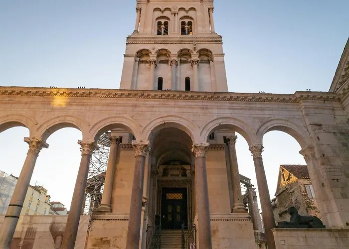 Lägenhet Deluxe Dino In The Old Town Of *