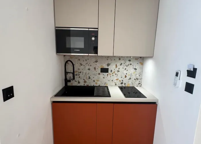 Deluxe Dino In The Old Town Of * Split