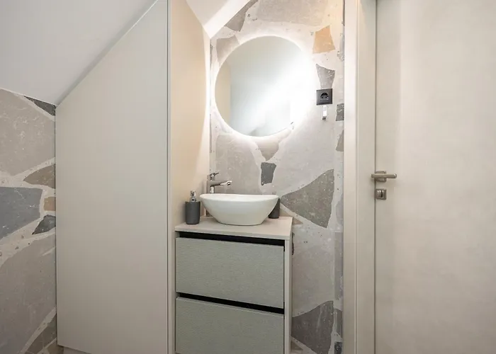 Deluxe Dino In The Old Town Of *