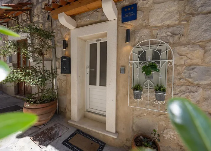 Apartment Deluxe Dino In The Old Town Of *