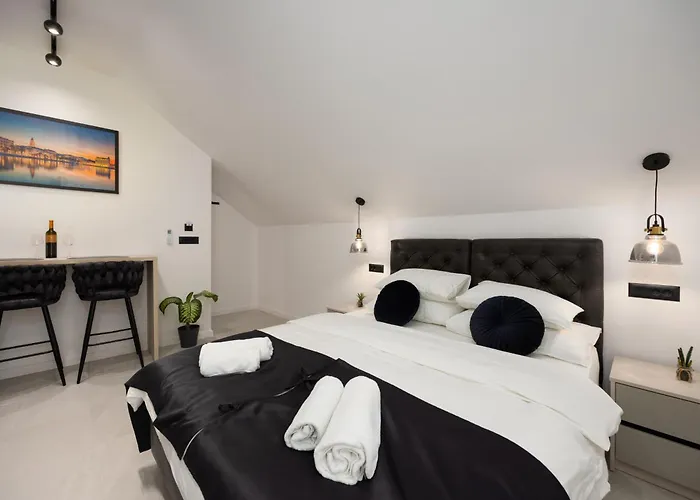 Deluxe Dino In The Old Town Of *