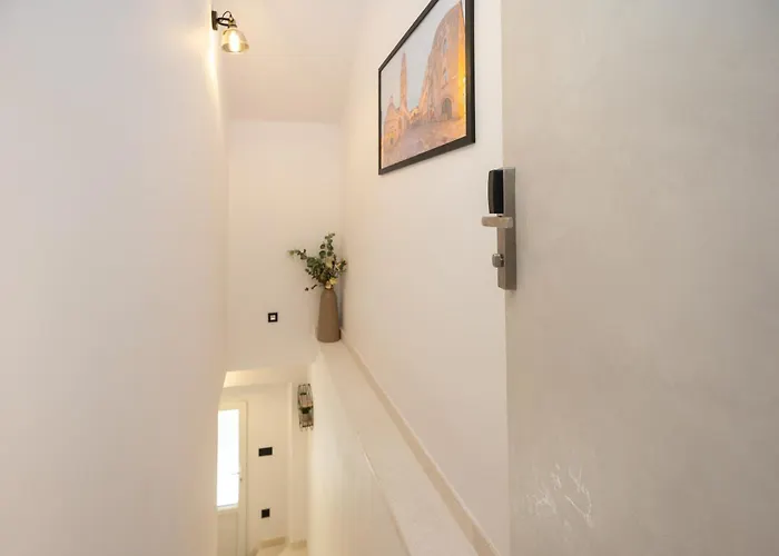 Deluxe Dino In The Old Town Of Apartment