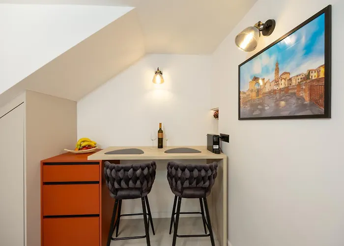 Apartment Deluxe Dino In The Old Town Of Split