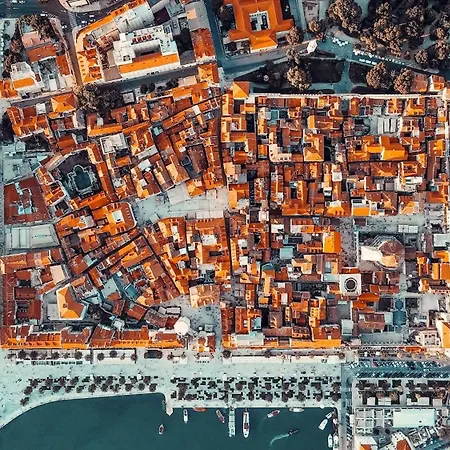 Apartmán Deluxe Dino In The Old Town Of *