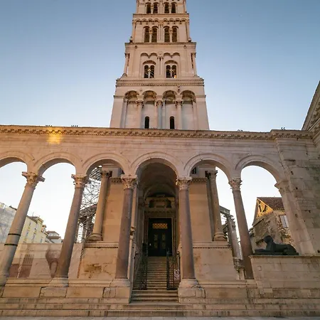 Apartmán Deluxe Dino In The Old Town Of *